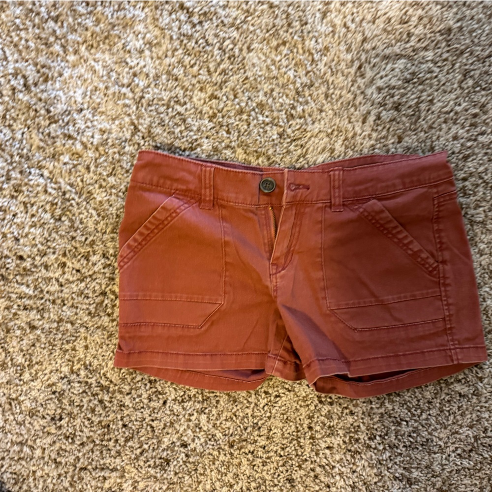 Union Bay, terracotta shorty short. Juniors size 5
